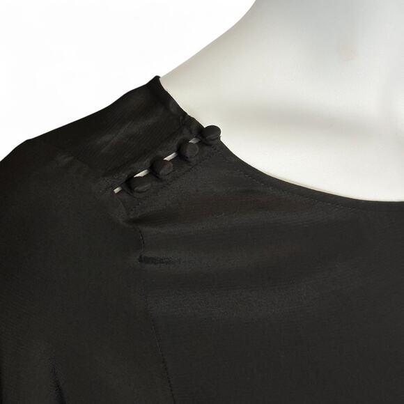 GAP Black Blouse Size M Button Shoulder 3/4 Sleeve Rayon Sheen Work Career NWT - Picture 5 of 8